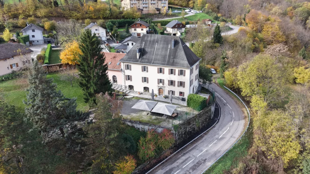 le-manoir-de-bellecombe